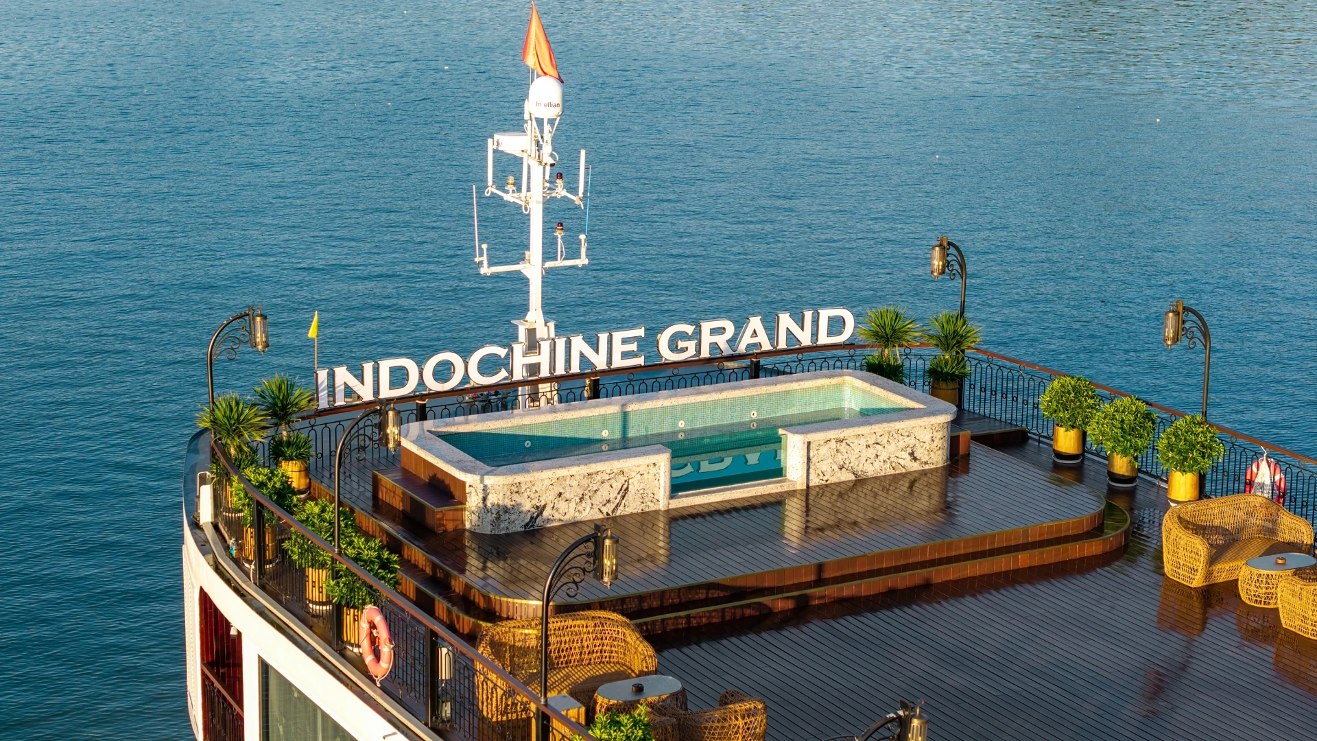 2D1N & 3D2N | Luxury relaxing in Indochine Grand Cruise in Lan Ha Bay